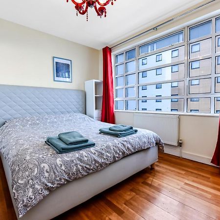 Spacious 2 Bedroom Apartment In Ealing Broadway ภายนอก รูปภาพ