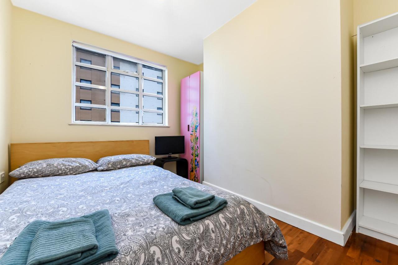 Spacious 2 Bedroom Apartment In Ealing Broadway ภายนอก รูปภาพ